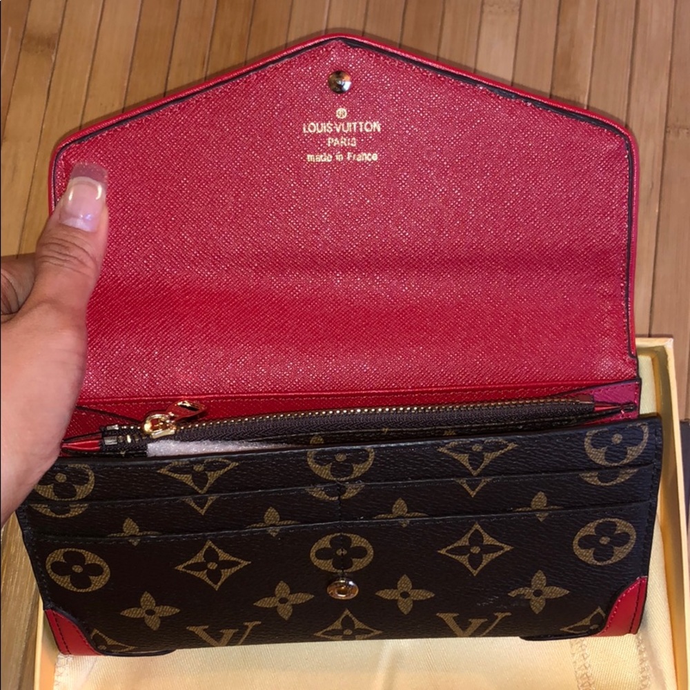 Louis Vuitton Leather Wallet